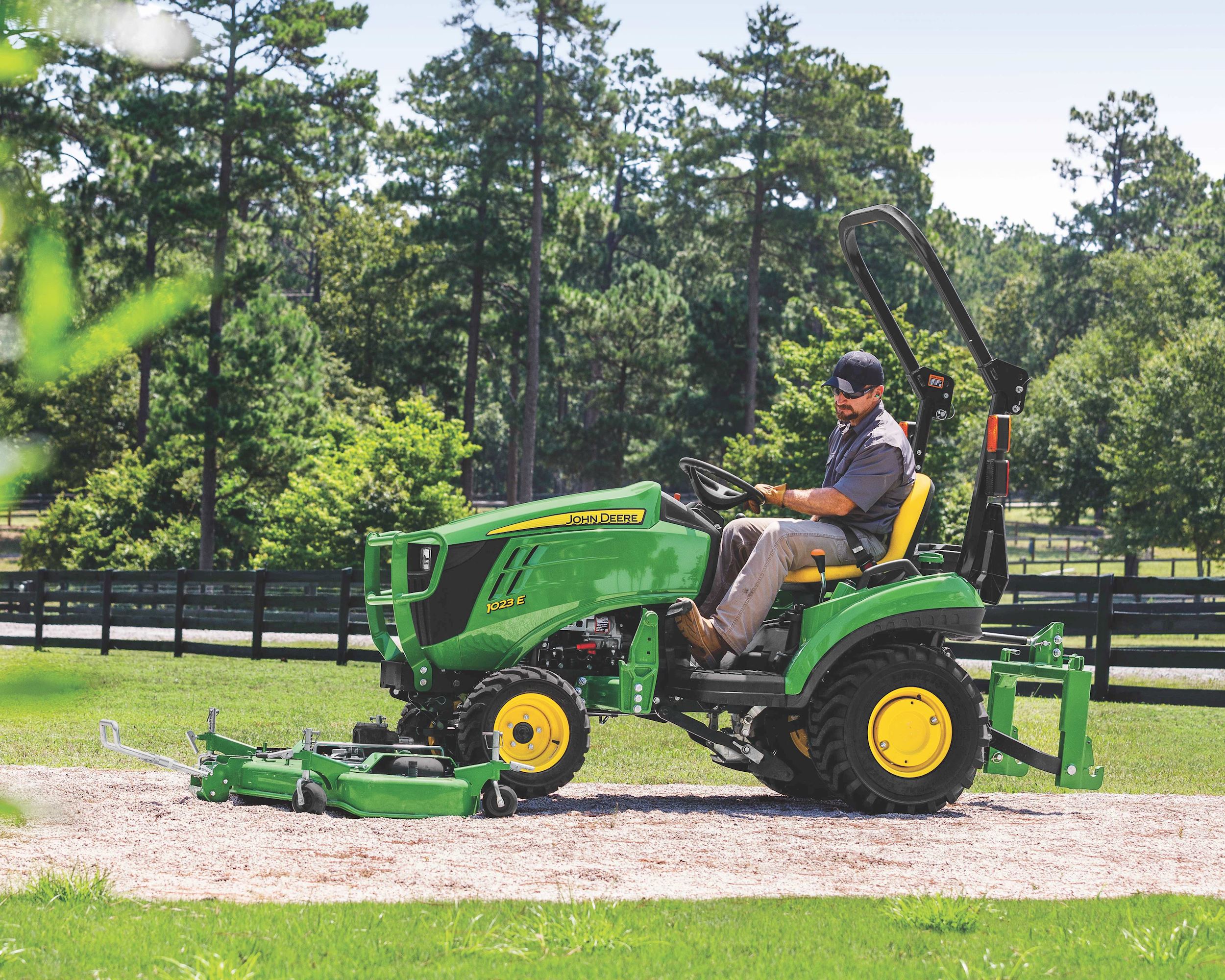 john-deere-1-series-sub-compact-tractor-spotlight-ag-pro